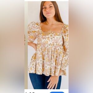 New with tags Storia Women's Floral Print Babydoll Blouse size Small